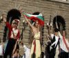 Младоженци и „революционери“ искат оттеглянето на премиера Пламен Орешарски