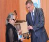 Кметът Иван Портних награди голямата актриса Цветана Манева с почетен плакет
