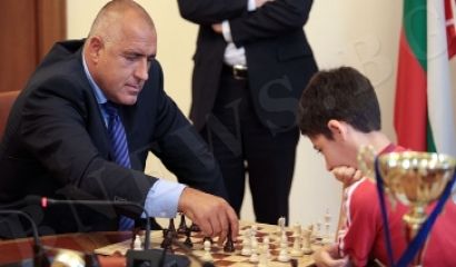 8222 Бойко Борисов ще се опита да извлече дивиденти от подадената