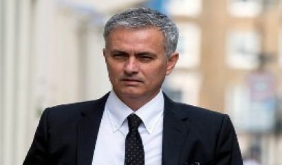 В неделя Андрий Шевченко направи дебюта си като треньор в