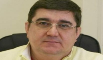 Брендо със сигурност разполага с информация с която разполагат малко