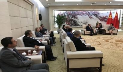 Осигуряването на директен полет и облекчаването на визовия режим са