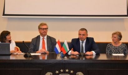 Представители на над 25 фирми участват в третото издание на