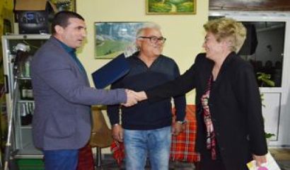 Пенсионери от Велико Търново бяха на двудневно посещение в Девня