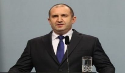 Българското председателство започна силно но то не суспендира демокрацията и