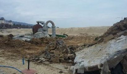 Освобождават се 1438 кв м площ от ивицата на морски