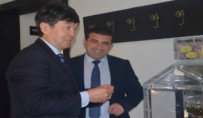 Посланикът на Република Казахстан – Негово превъзходителство Темиртай Избастин бе