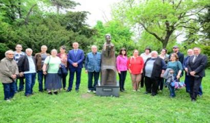 Пластика Звездоброецът бе открита днес от кмета на Варна Иван