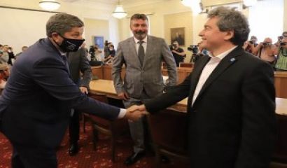 Наглото пишлеме Тошко написало в социалните мрежи Мирчев Ивайло на