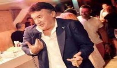 Президентът в оставка на БФС Борислав Михайлов и бодигарда му