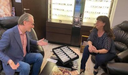 Невероятна история с грозните очила на кандидат президента Лозан Панов е