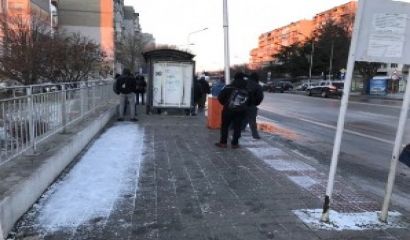 Първият сняг за тази година във Варна донесе кошмарна поледица
