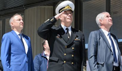 С поднасяне на цветя пред Паметника на Осми приморски полк