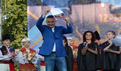 Кметът на Варна Иван Портних откри младежкия фестивал FunCity Форумът