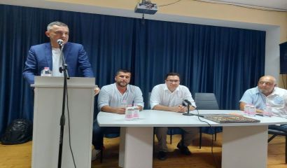 Коалицията ГЕРБ СДС проведе среща с активите на двете партии в