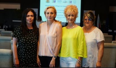 Всички в социалната сфера заслужават достойно трудово възнаграждение Социалната работа