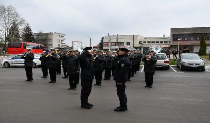 Пред паметника на руските войни в село Гроздьово днес бе