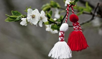 Уважаеми жители на община Долни чифлик Днес посрещаме Баба Марта