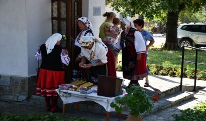Навръх големия църковен празник Рождество на Пресвета Богородица в едноименния