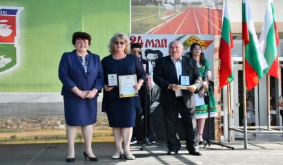 С изпълнение на химна Върви народе възродени от Общинския духов