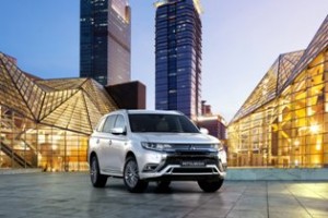 12_Outlander PHEV
