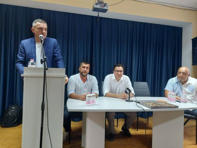 Коалицията ГЕРБ-СДС проведе среща с активите на двете партии в